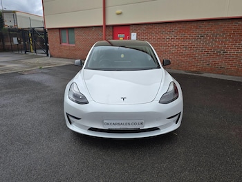 Used Tesla Model 3 2021 for sale - 75459500: Photo