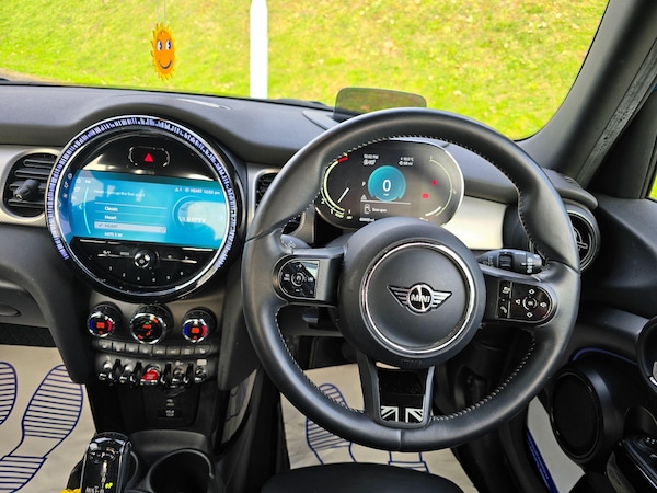 Used MINI Hatch 2021 for sale - 72901837: Photo 17