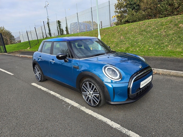 Used MINI Hatch 2021 for sale - 72901837: Photo 2
