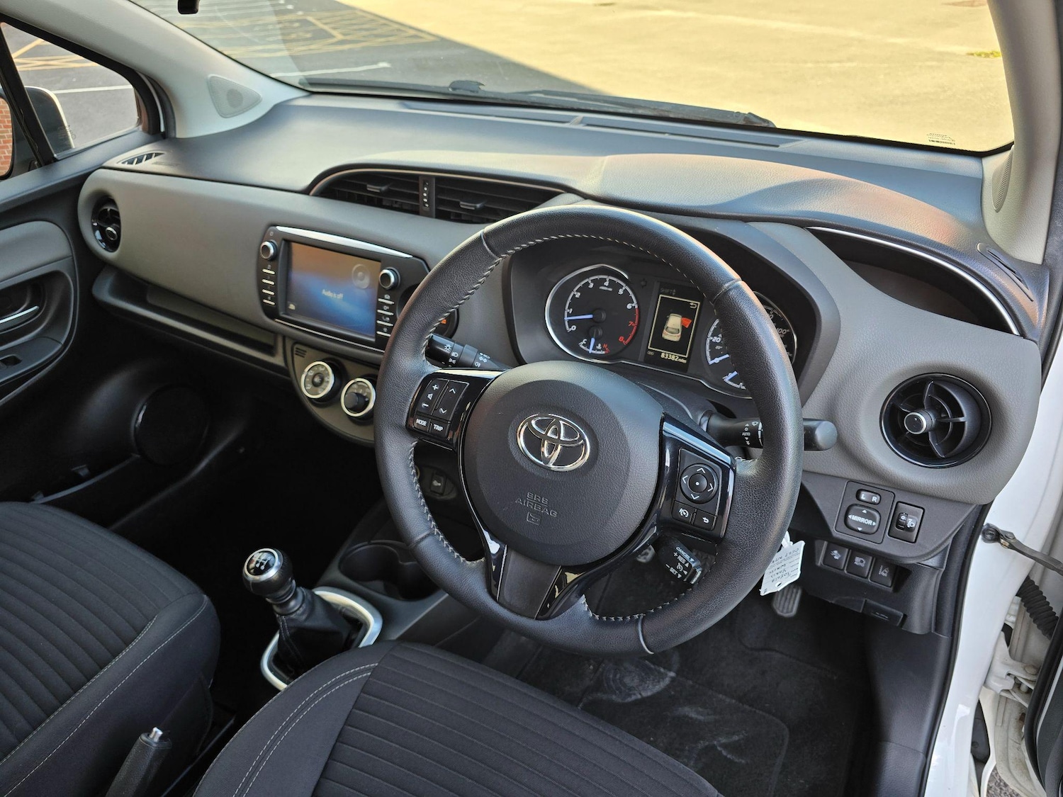 Used Toyota Yaris 2017 for sale - 76990741: Photo 3