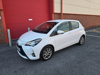 Used Toyota Yaris 2017 for sale - 76990741: Photo