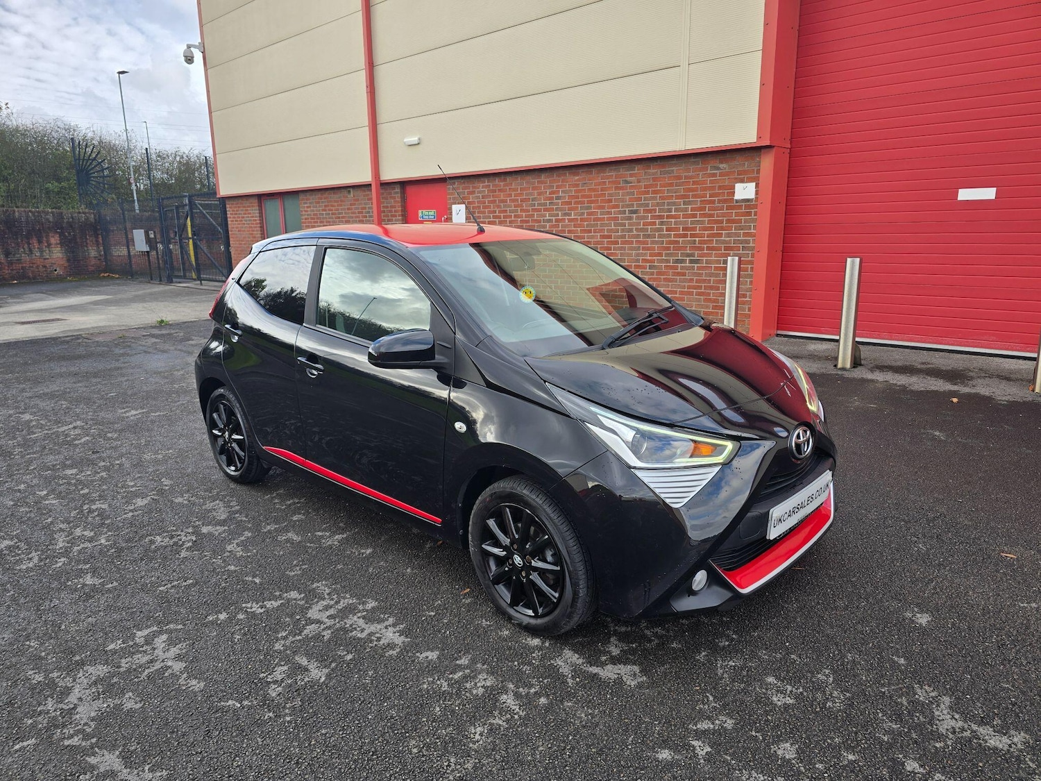 Used Toyota AYGO 2019 for sale - 76994538: Photo 2