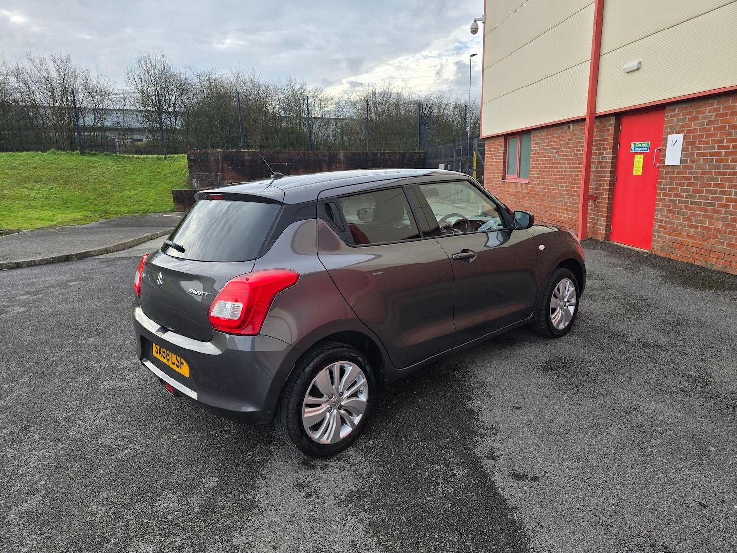 Used Suzuki Swift 2018 for sale - 77109891: Photo 22