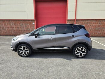 Used Renault Captur 2017 for sale - 76996207: Photo