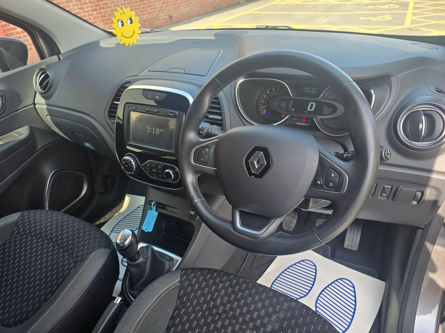 Used Renault Captur 2017 for sale - 76996207: Photo 9