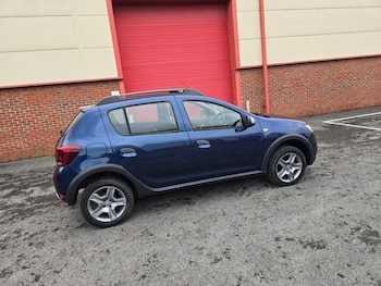 Used Dacia Sandero Stepway 2017 for sale - 78309870: Photo