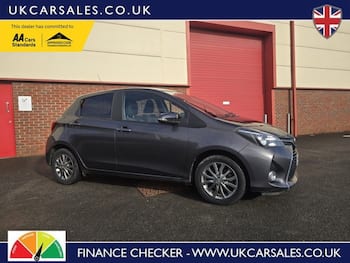 Used Toyota Yaris 2017 for sale - 79643587: Photo