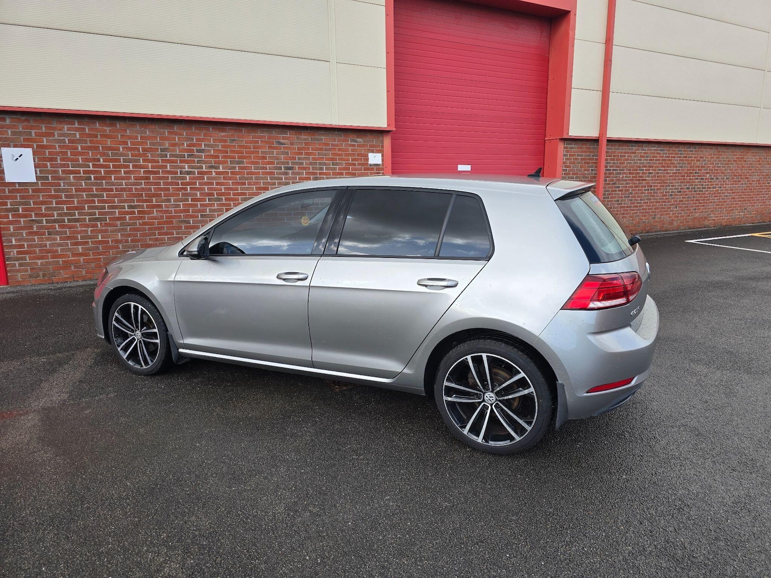 Used Volkswagen Golf 2019 for sale - 76989114: Photo 9