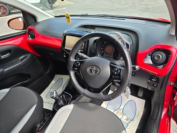 Used Toyota AYGO 2018 for sale - 79334744: Photo