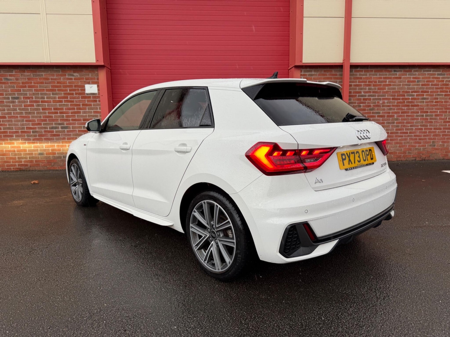 Used Audi A1 2023 for sale - 76996636: Photo 2