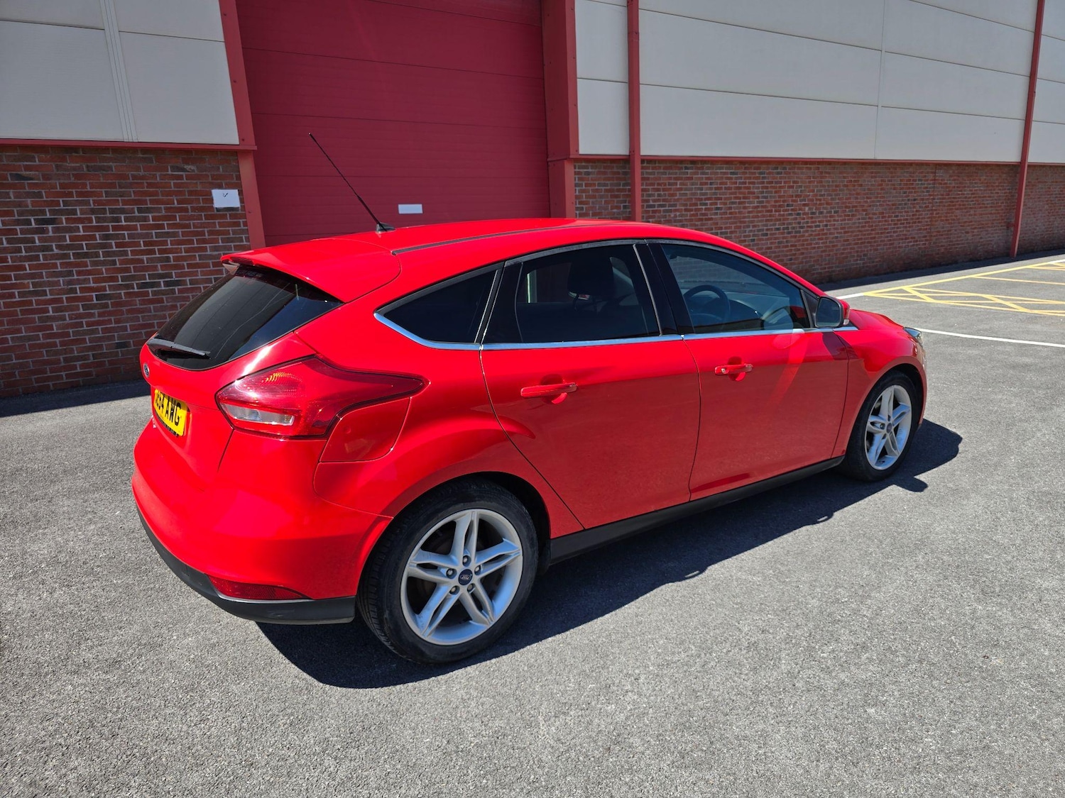 Used Ford Focus 2014 for sale - 76987948: Photo 9