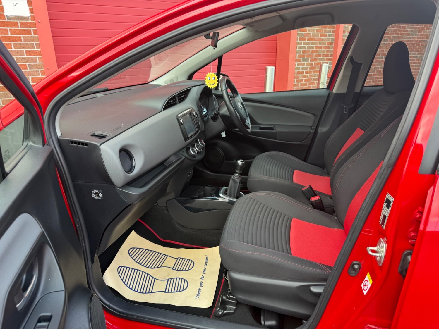 Used Toyota Yaris 2015 for sale - 76987802: Photo 13