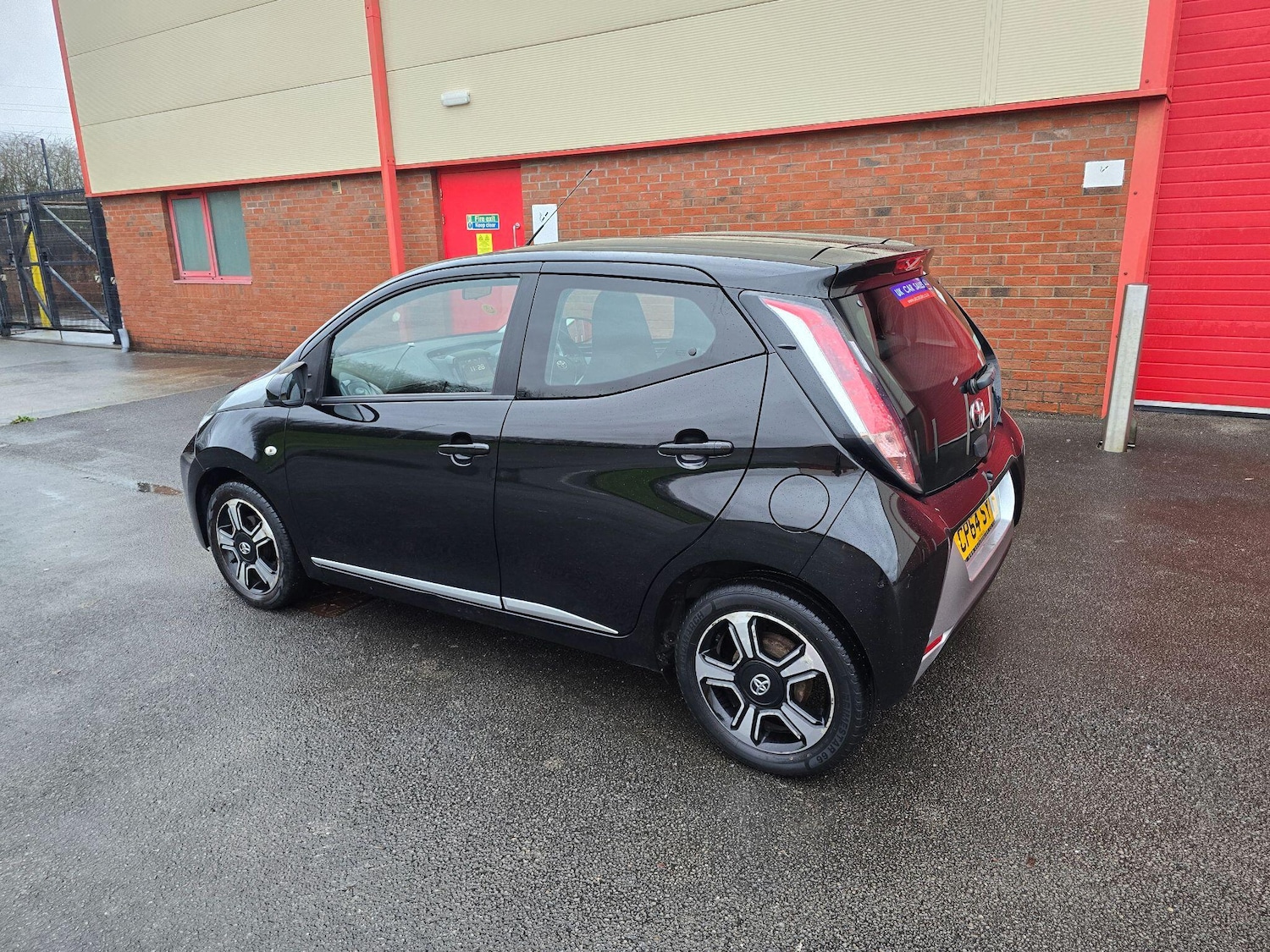 Used Toyota AYGO 2015 for sale - 76865330: Photo 10