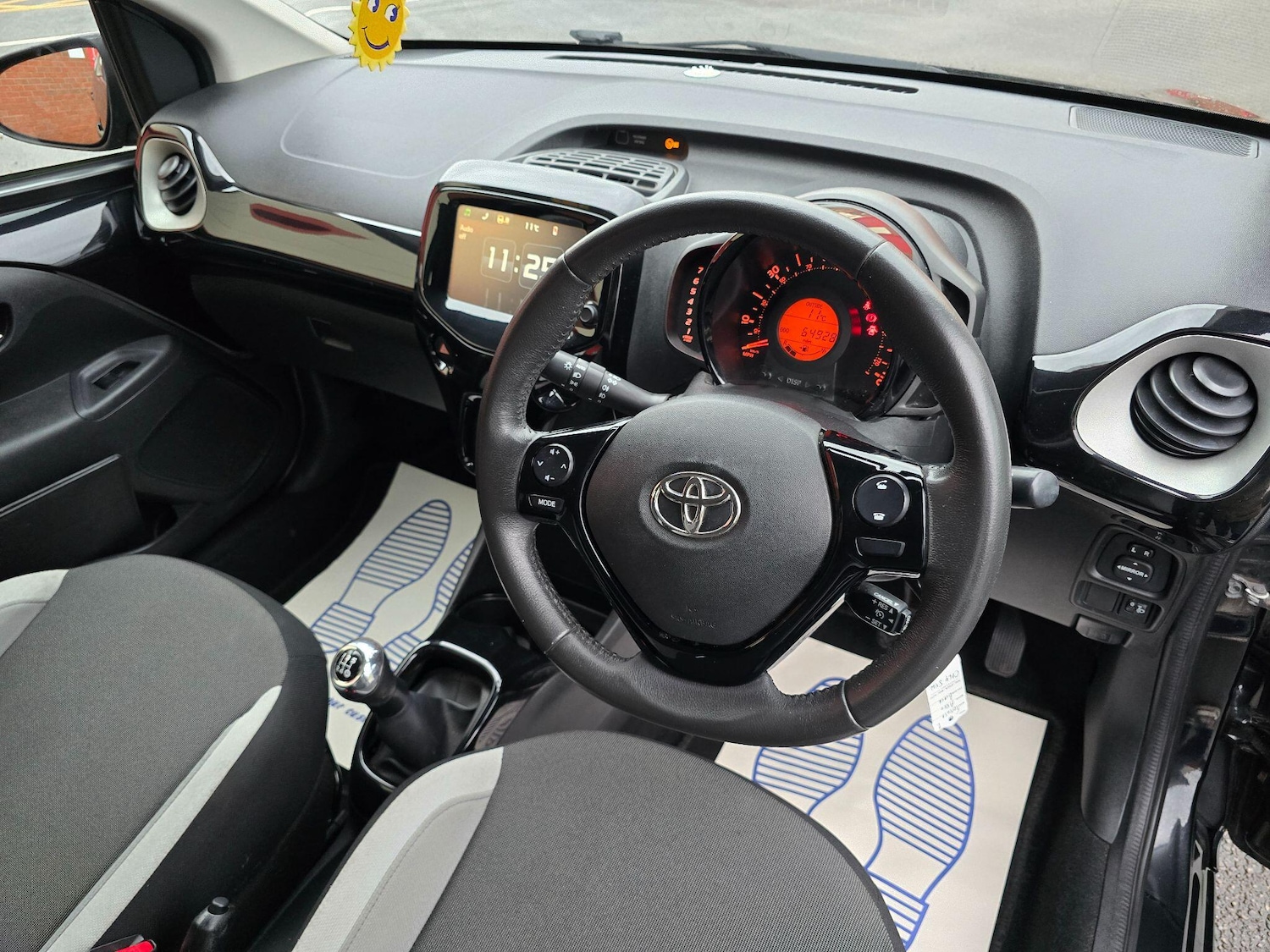 Used Toyota AYGO 2015 for sale - 76865330: Photo 3
