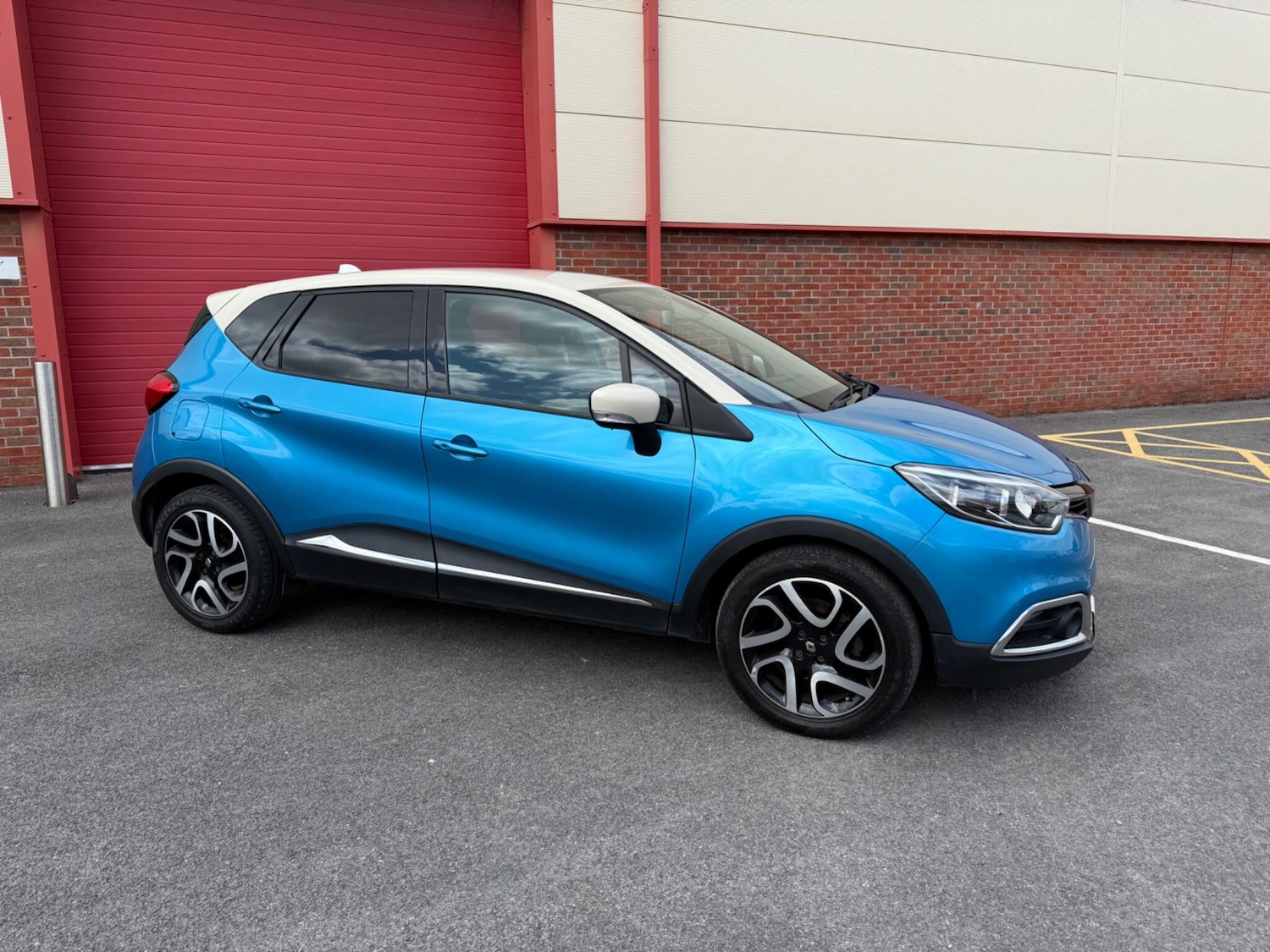 Used Renault Captur 2014 for sale - 76995676: Photo 4