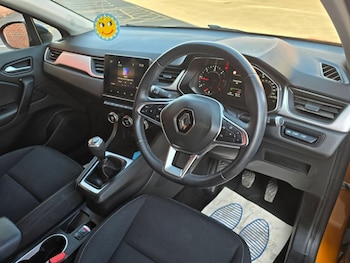 Used Renault Captur 2020 for sale - 79334729: Photo