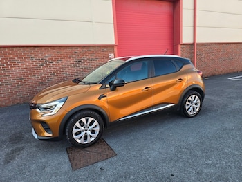 Used Renault Captur 2020 for sale - 79334729: Photo
