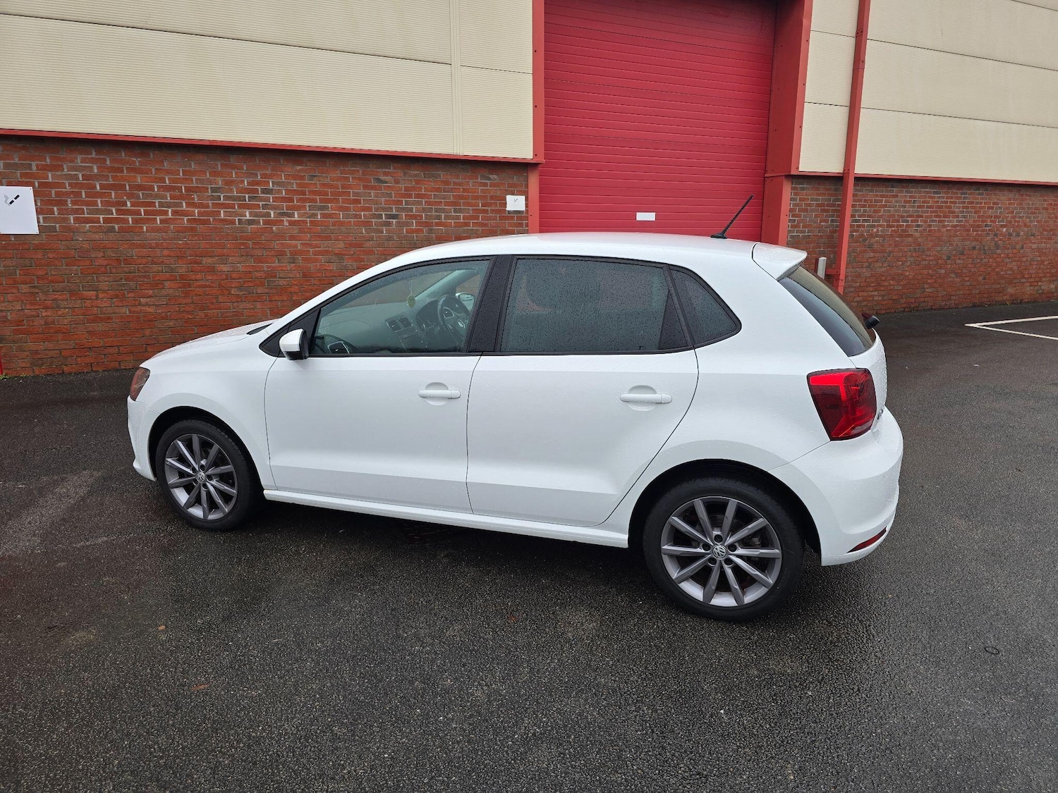 Used Volkswagen Polo 2015 for sale - 76865240: Photo 22
