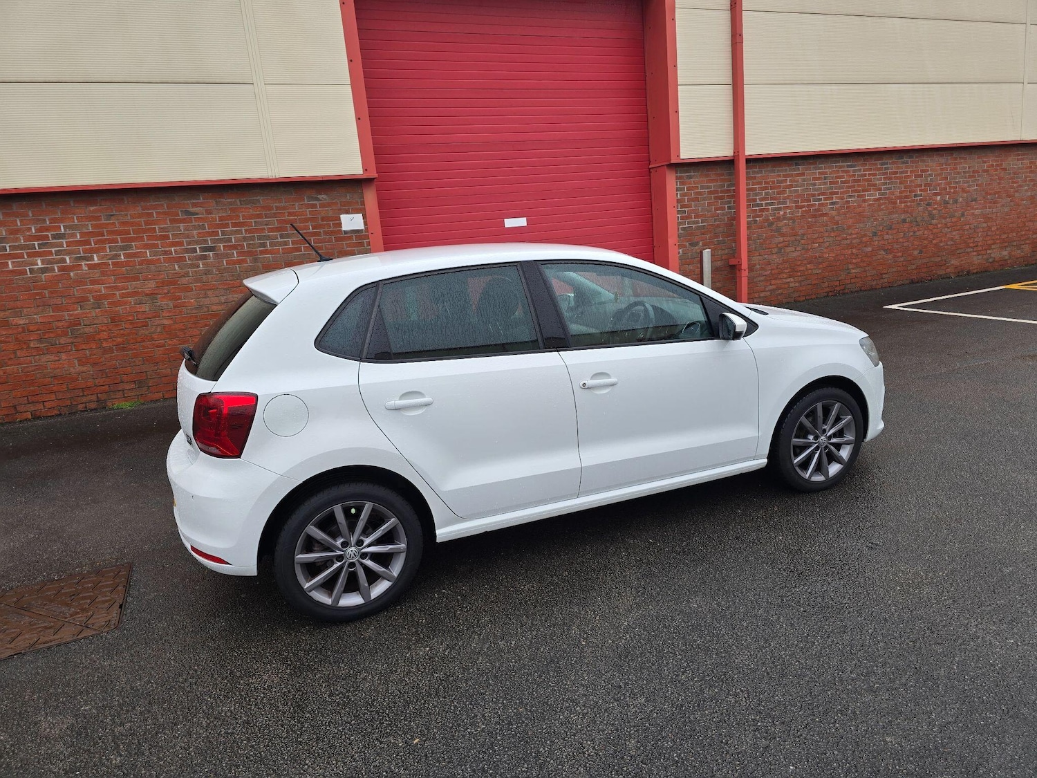 Used Volkswagen Polo 2015 for sale - 76865240: Photo 24