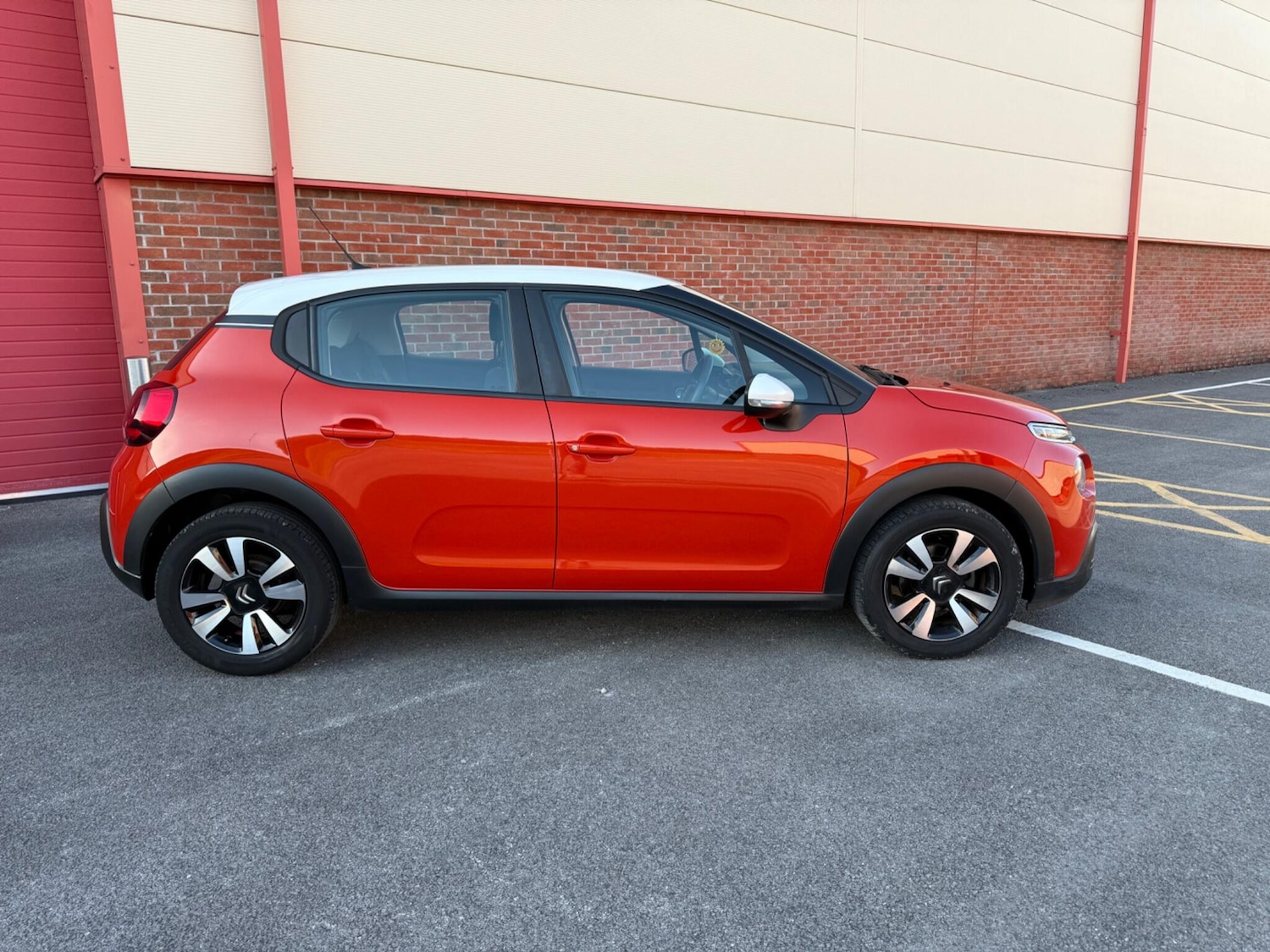 Used Citroen C3 2020 for sale - 76988299: Photo 2