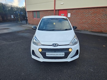 Used Hyundai i10 2019 for sale - 76370762: Photo