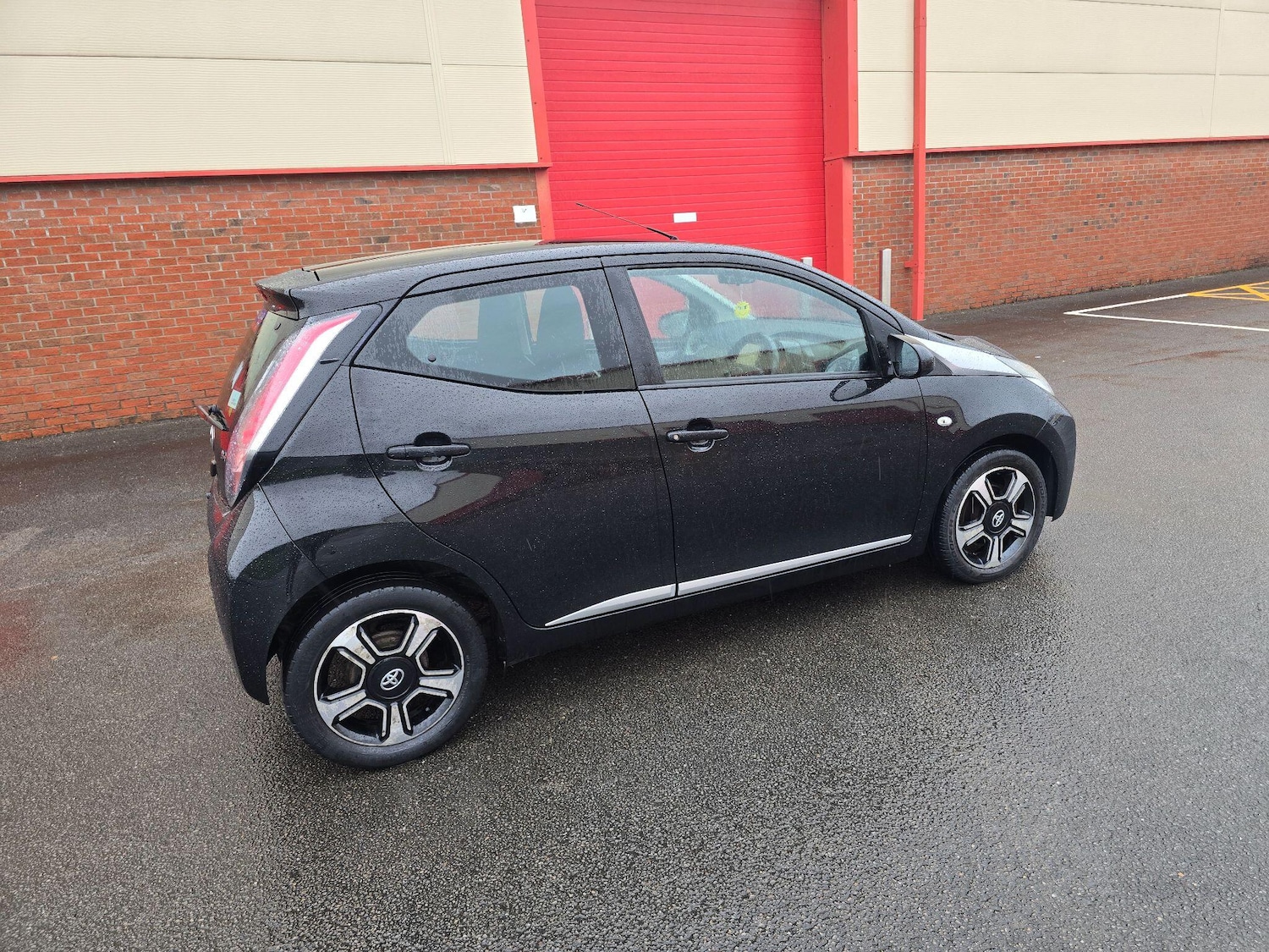 Used Toyota AYGO 2015 for sale - 76823438: Photo 15