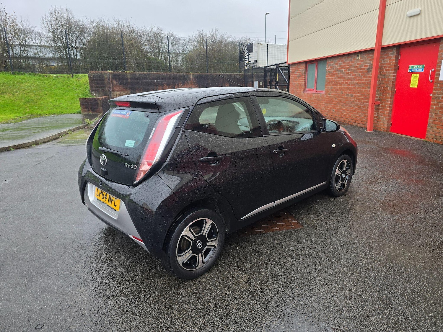 Used Toyota AYGO 2015 for sale - 76823438: Photo 16