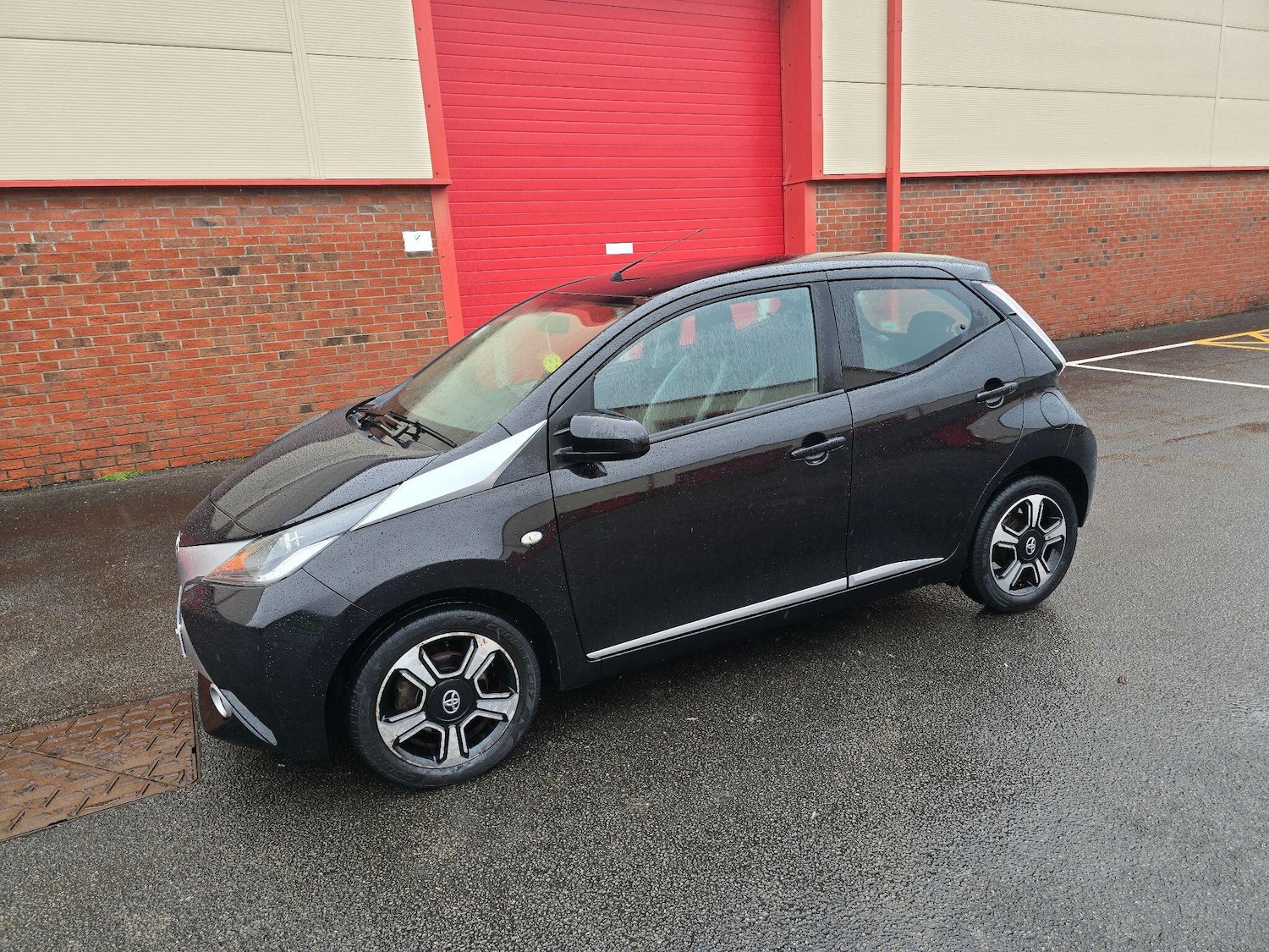 Used Toyota AYGO 2015 for sale - 76823438: Photo 17
