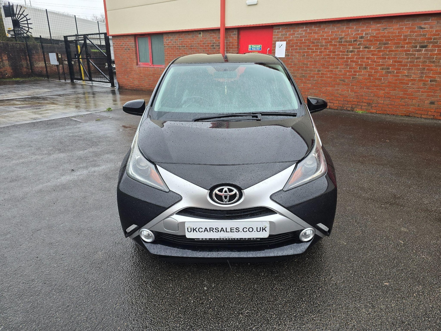 Used Toyota AYGO 2015 for sale - 76823438: Photo 4