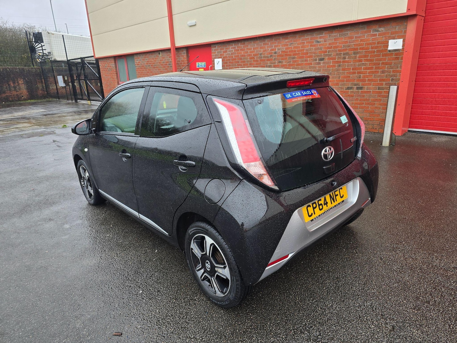 Used Toyota AYGO 2015 for sale - 76823438: Photo 6