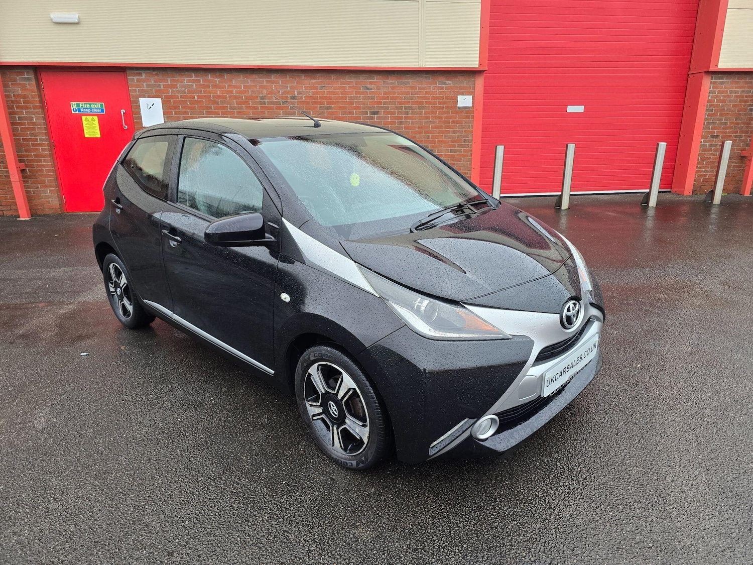Used Toyota AYGO 2015 for sale - 76823438: Photo 8