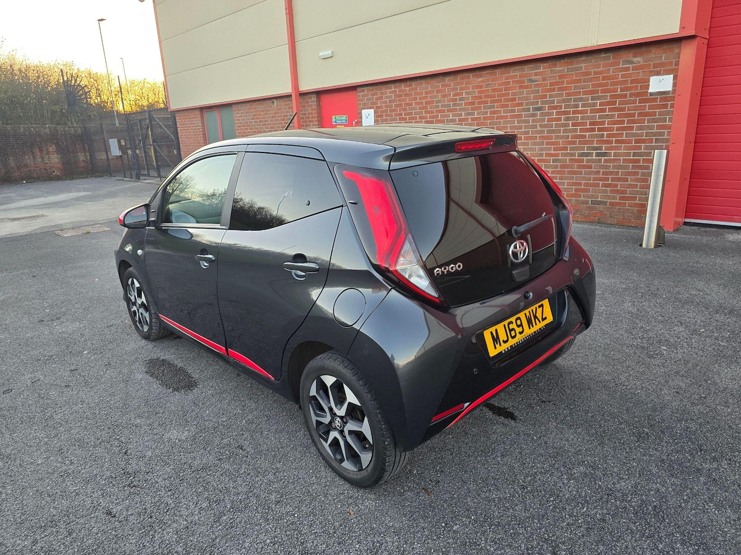 Used Toyota AYGO 2019 for sale - 76992061: Photo 6
