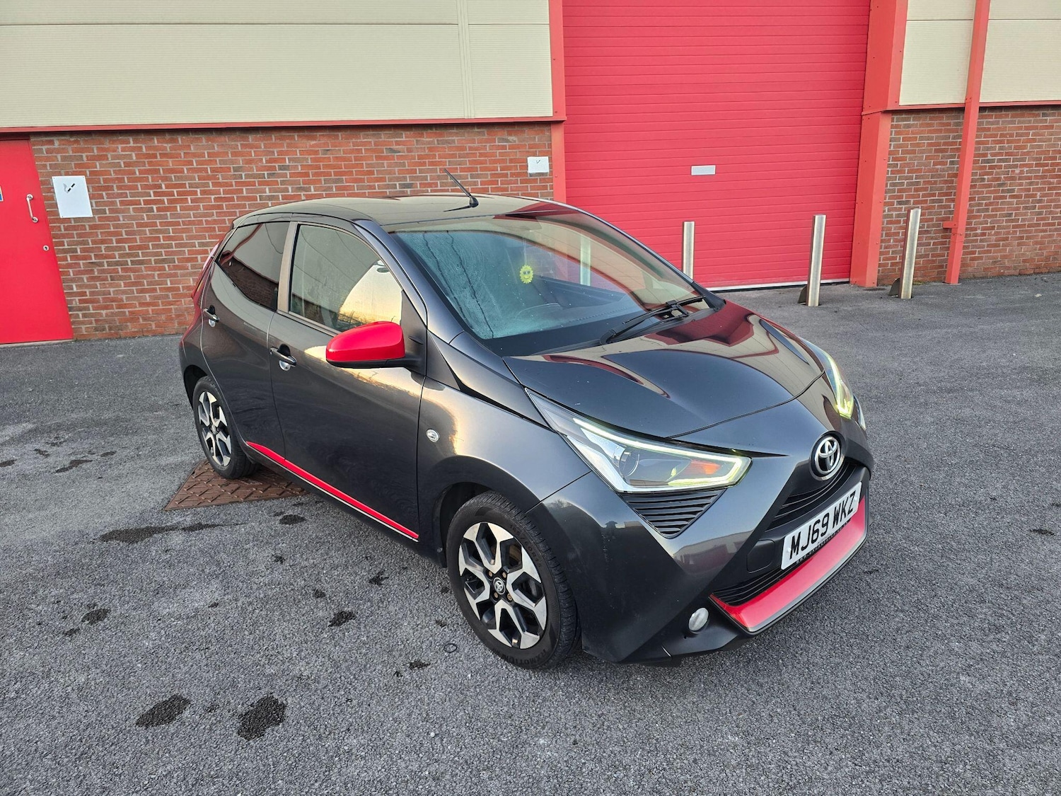 Used Toyota AYGO 2019 for sale - 76992061: Photo 8