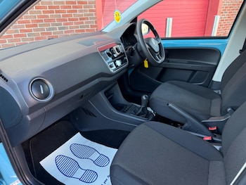 Used Volkswagen up! 2019 for sale - 75175295: Photo