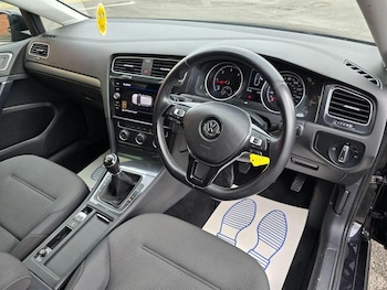 Used Volkswagen Golf 2018 for sale - 78479600: Photo