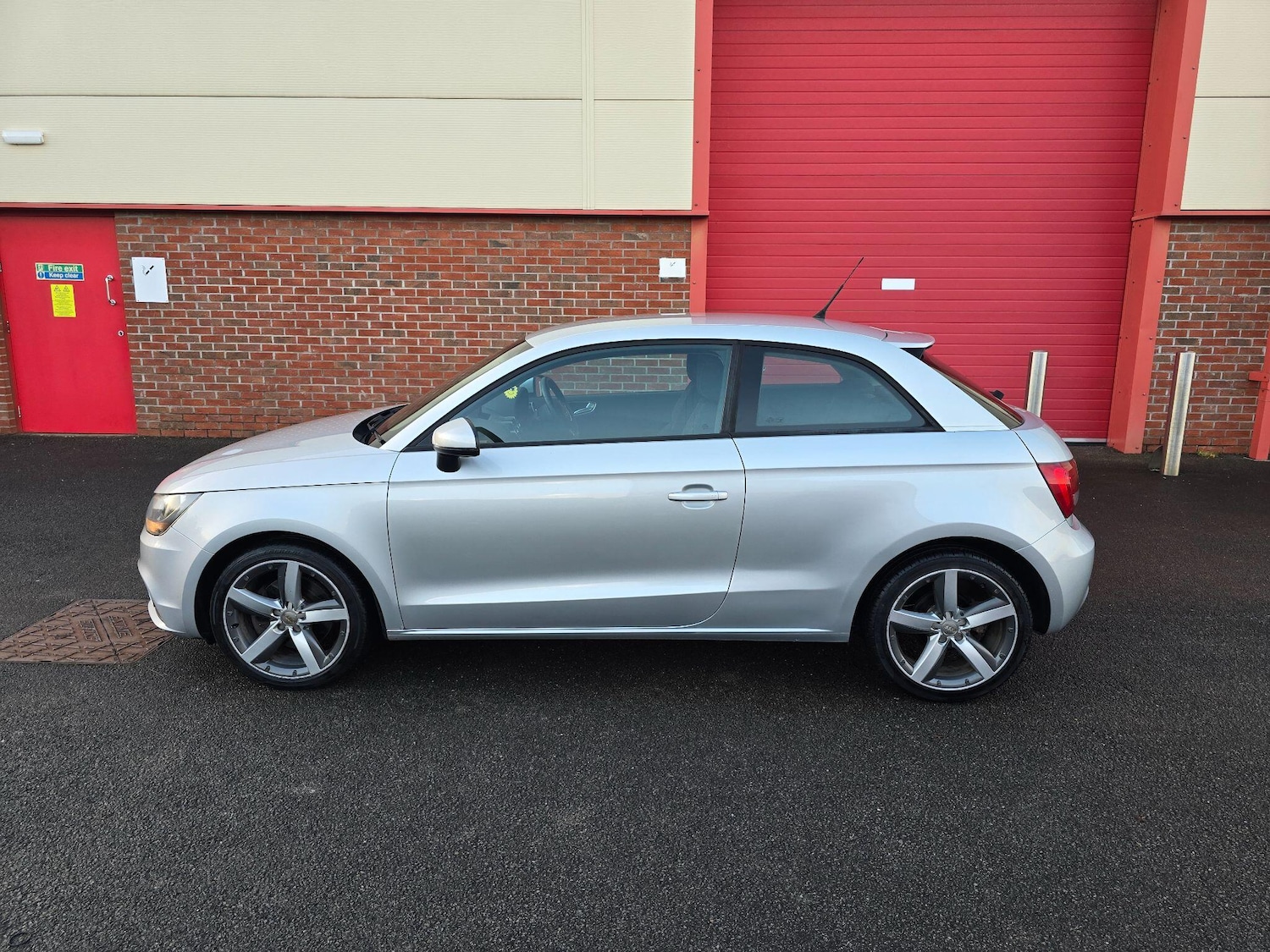 Used Audi A1 2011 for sale - 76360487: Photo 11
