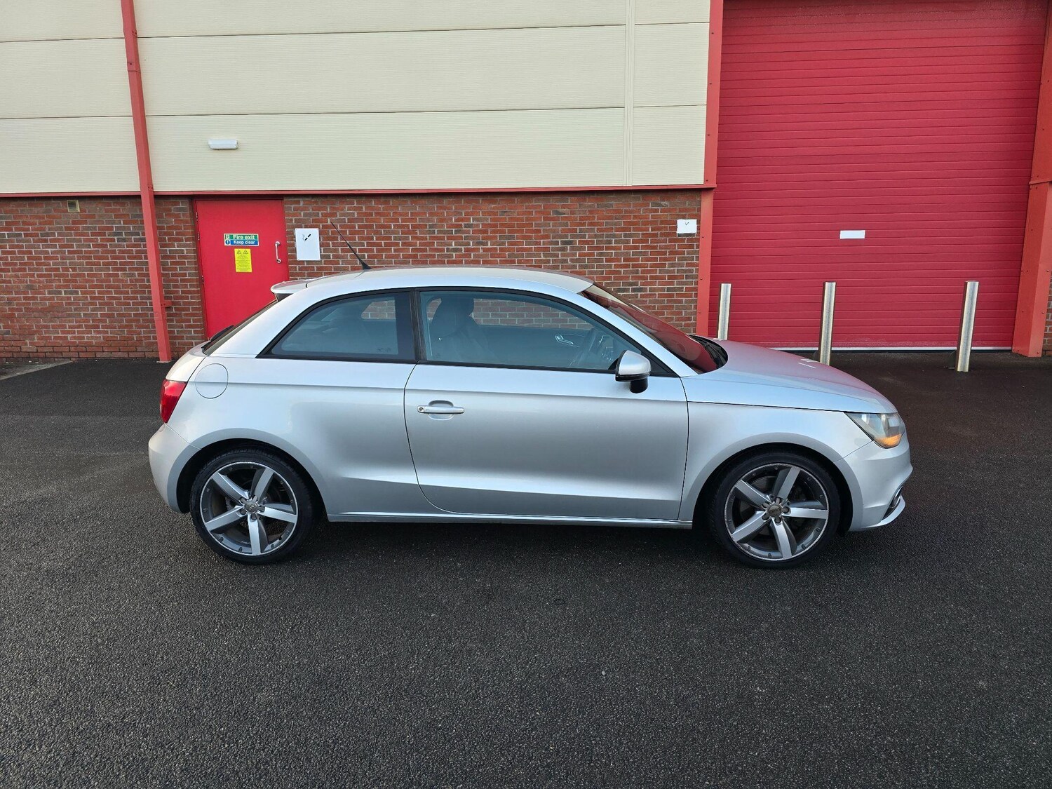 Used Audi A1 2011 for sale - 76360487: Photo 13