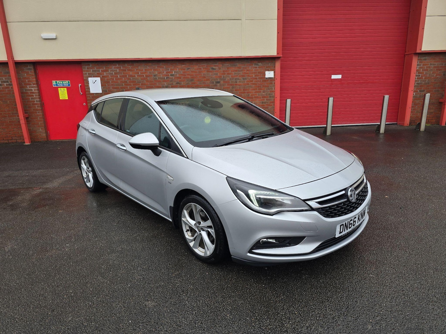 Used Vauxhall Astra 2016 for sale - 77039709: Photo 8