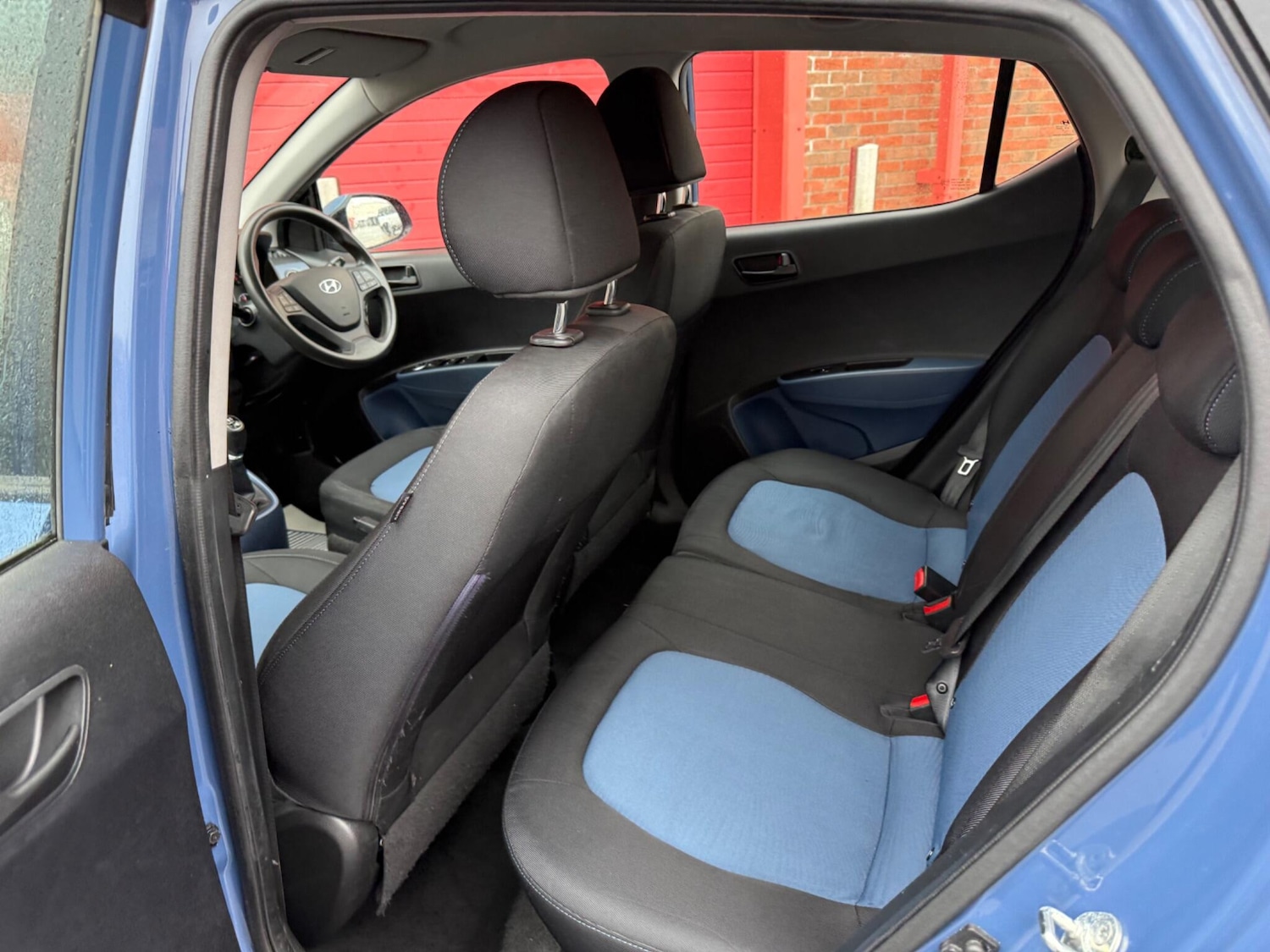 Used Hyundai i10 2015 for sale - 76689937: Photo 14