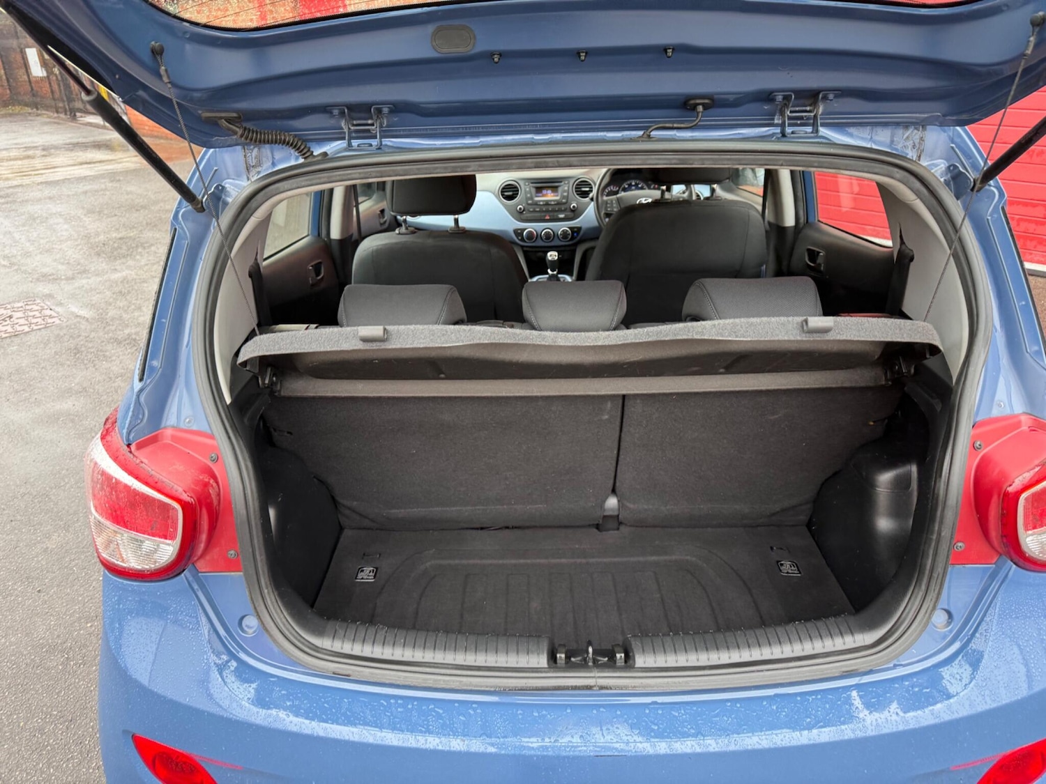 Used Hyundai i10 2015 for sale - 76689937: Photo 18