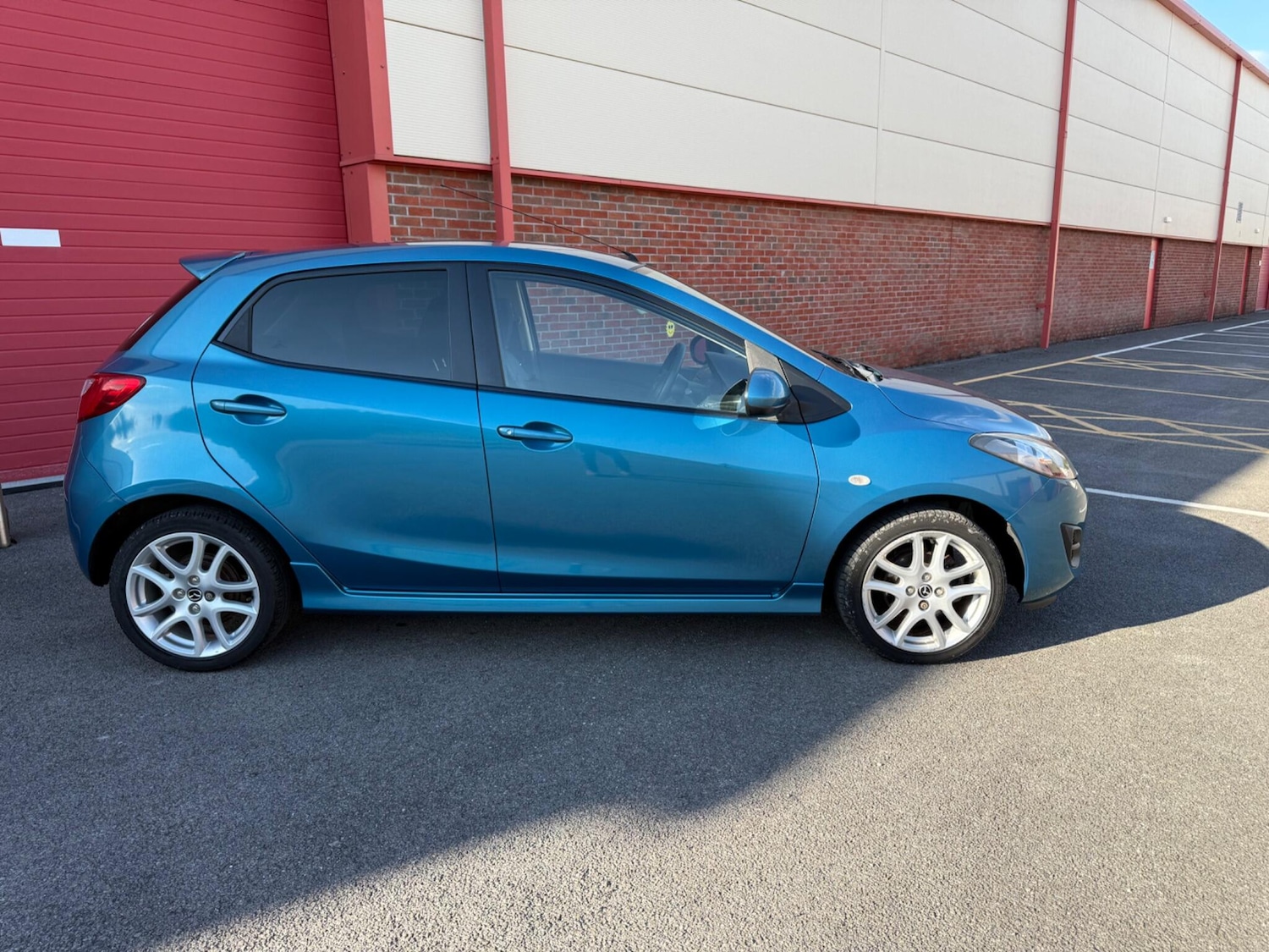 Used Mazda Mazda2 2012 for sale - 76032725: Photo 2