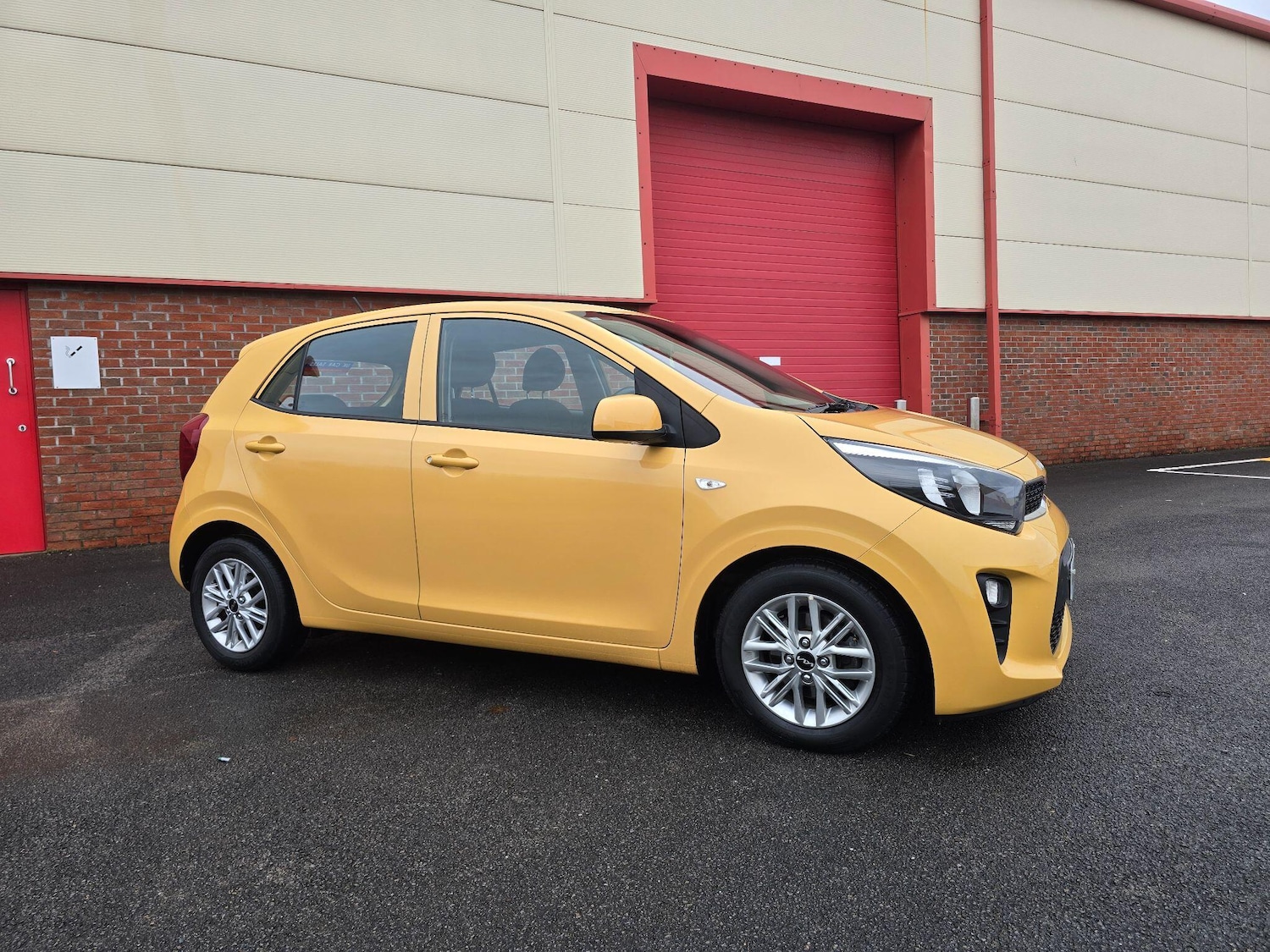 Used Kia Picanto 2021 for sale - 76824256: Photo 1