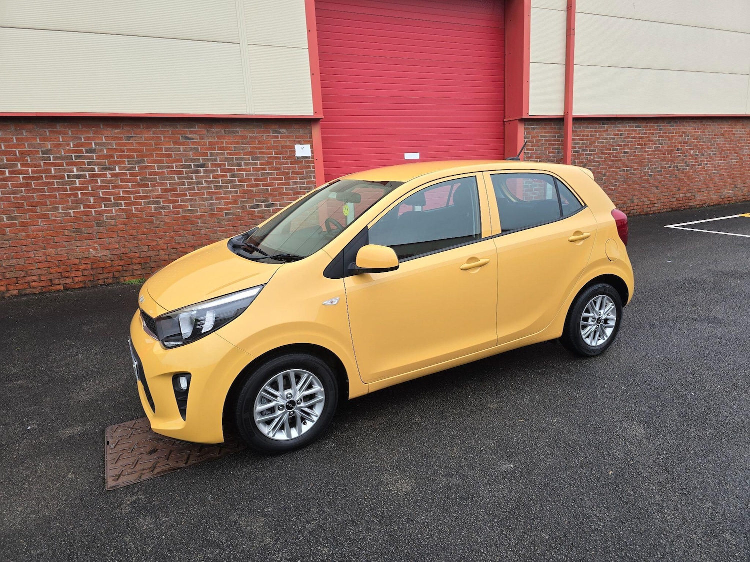 Used Kia Picanto 2021 for sale - 76824256: Photo 5