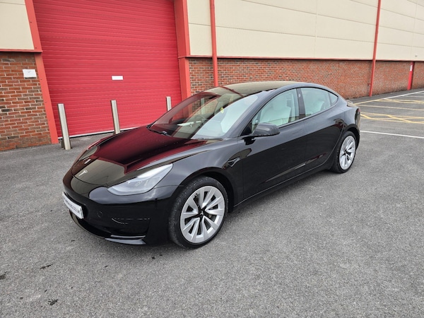Used Tesla Model 3 2021 for sale - 76282935: Photo 4