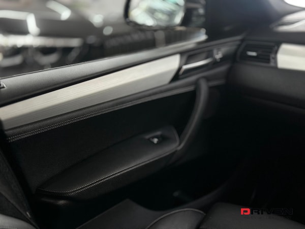 Used BMW X4 2017 for sale - 74560914: Photo 23