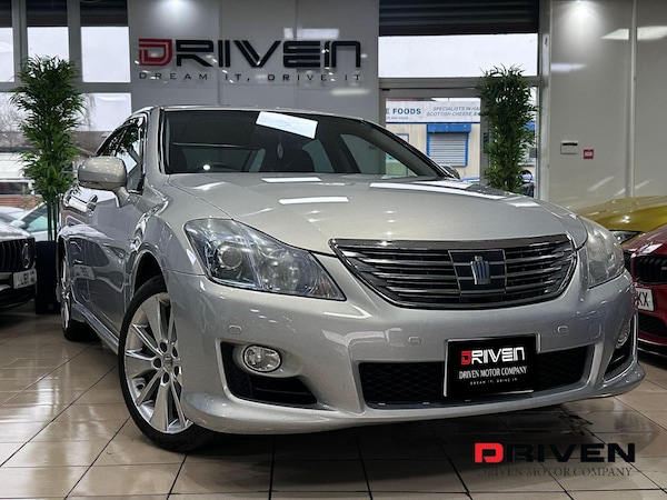 Used Toyota Crown 2021 for sale - 75680811: Photo 1