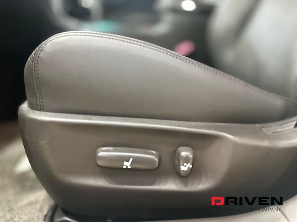 Used Toyota Crown 2021 for sale - 75680811: Photo 26