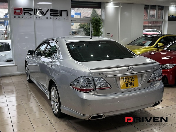Used Toyota Crown 2021 for sale - 75680811: Photo 33