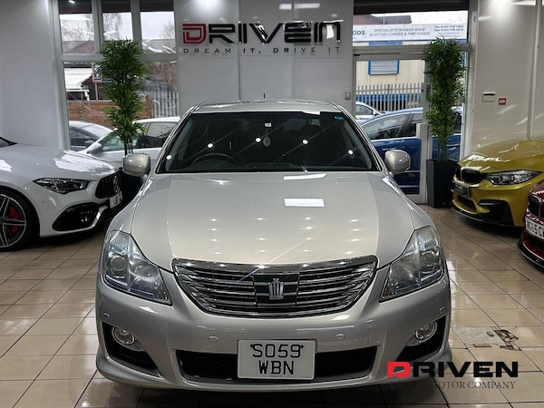 Used Toyota Crown 2021 for sale - 75680811: Photo 4