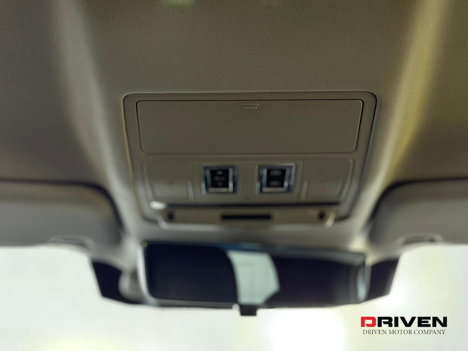 Used Land Rover Defender 2021 for sale - 76830286: Photo 26